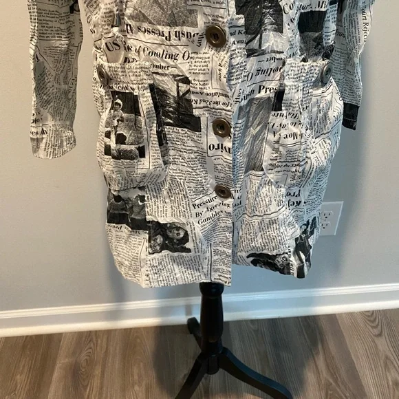 Ki Meng Newspaper Print Art to Wear Crinkle Jacket Blouse Top Womens sz Medium - Picture 4 of 10